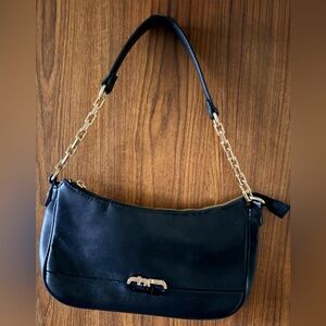 Elegant Black Shoulder Bag with Gold Chain